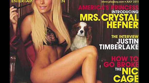 Crystal Harris annule son mariage avec Hugh Hefner mais pose dans Playboy