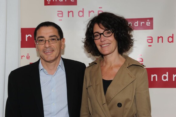 Caroline Tresca et François Feijoo lors de l'inauguration de la nouvelle boutique André, dans le 6e arrondissement de Paris.