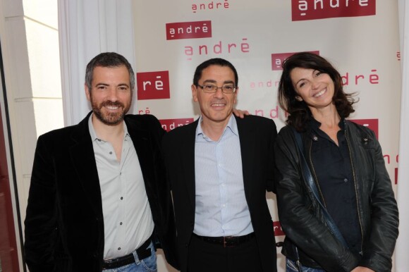 Bruno Putzulu, François Feijoo et Zabou lors de l'inauguration de la nouvelle boutique André, dans le 6e arrondissement de Paris.