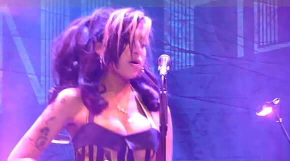 En concert à Belgrade le 18 juin 2011, Amy Winehouse a prouvé, éméchée et désorientée, qu'elle n'était toujours pas capable de faire son retour sur scène...