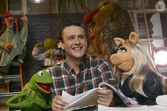 Jason Segel dans The Muppets, en salles prochainement.