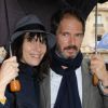 Géraldine Pailhas et Christopher Thompson lors de l'inauguration de la Place Gérard Oury, dans le VIIIe arrondissement de Paris, le 22 juin 2011.