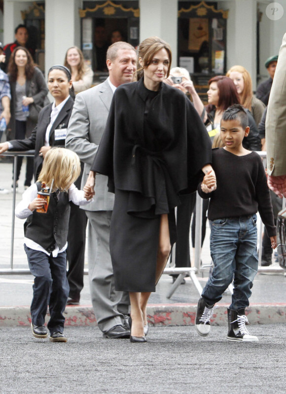 Angelina Jolie avec ses enfants Shiloh et Maddox lors de l'avant-première du film Kung Fu Panda 2 à Los Angeles le 22 mai 2011