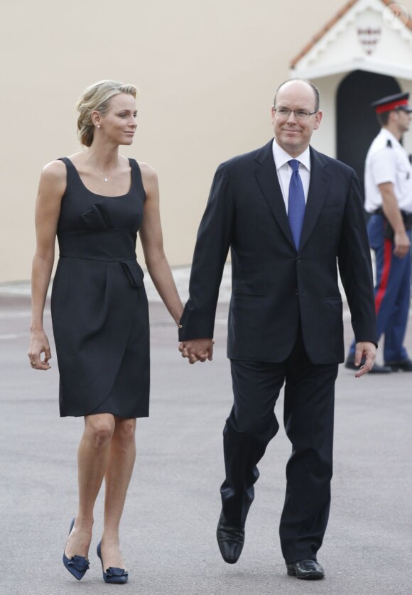 Charlene Wittstock et le prince Albert II paraissent amoureux et complices avant leur mariage qui se déroulera les 1e et 2 juillet prochain. Monaco, 23 juin 2011