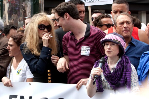 Arielle Dombasle avec Bertrand Delanoë à la Gay Pride