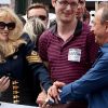 Arielle Dombasle avec Bertrand Delanoë à la Gay Pride