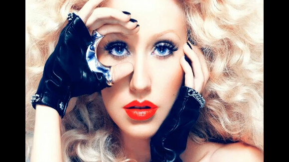 Christina Aguilera : Son come-back en espagnol... Aïe !