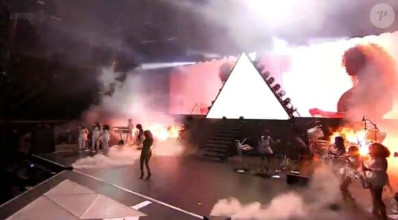 Beyoncé exceptionnelle sur la scène pyramidale de Glastonbury, le 26 juin 2011.