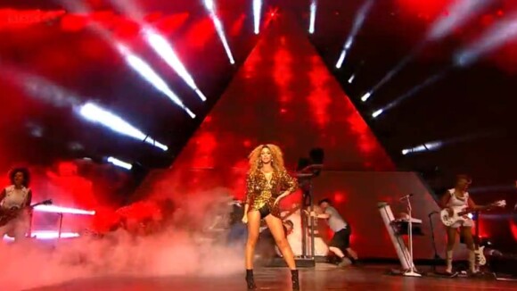 Beyoncé à Glastonbury : Heureusement, sur scène, elle reste exceptionnelle