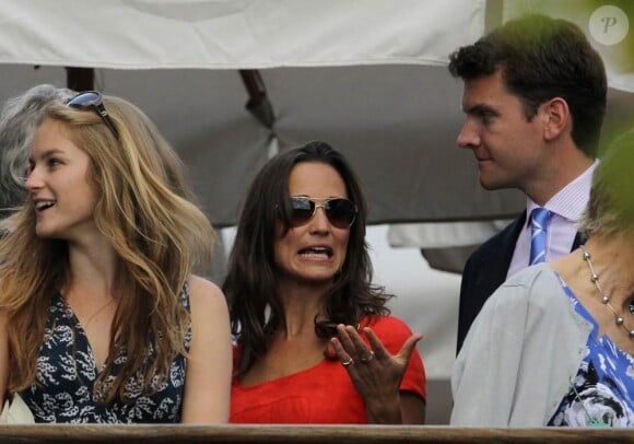 Pippa Middleton et son compagnon Alex Loudon au tournoi de Wimbledon, le 29 juin 2011.