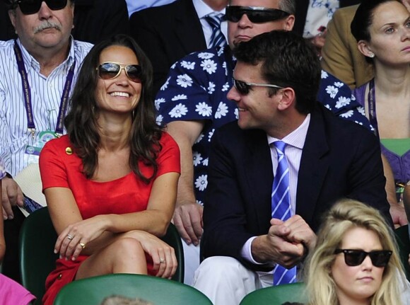 Pippa Middleton et son amoureux Alex Loudon au tournoi de Wimbledon, le 29 juin 2011.