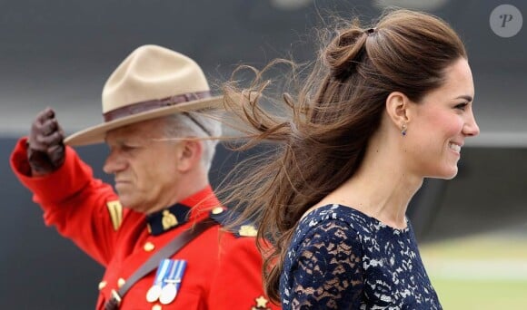 Le prince William et la duchesse Catherine de Cambridge entamaient le 30 juin 2011 leur première visite officielle internationale en tant que jeunes mariés. Au Canada, la Kate-mania a fait des ravages.