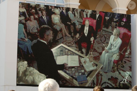 Ambiance sur la place du Palais Princier à Monaco, le 1er juillet 2011, lors du mariage civil du prince Albert et de Charlene Wittstock.