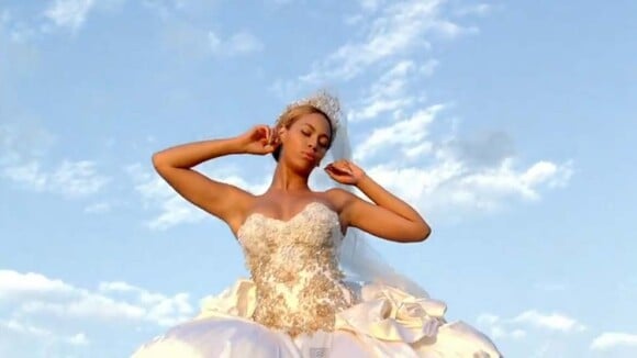 Beyoncé : Fini l'amazone, place à la mariée torride de 'Best thing I never had'