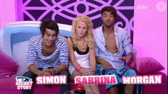 Simon, Sabrina et Morgan sont les trois candidats menacés par la "nomination à vie" (quotidienne Secret Story 5 du samedi 9 juillet 2011).
