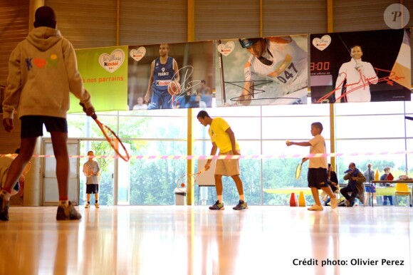 Jo-Wilfried Tsonga à Temple-sur-Lot le 13 juillet 2011 pour la promotion des villages Kinder