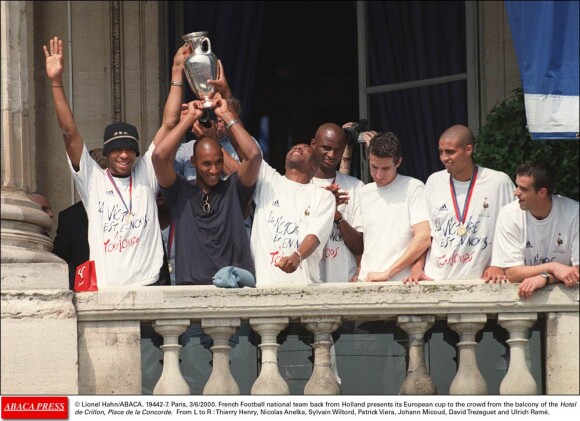 1998, la consécration dès ses débuts chez les Bleus : l'équipe de France soulève la Coupe du Monde.
A 35 ans, Patrick Vieira a annoncé le 14 juillet 2011 la fin de sa carrière sportive. Il se prépare à une retraite active chez les Citizens de Manchester City, dernier maillot qu'il a porté.