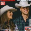 Couverture d'Hello Magazine !, juillet 2011, dans lequel David Hasselhoff et sa compagne affichent leur amour.