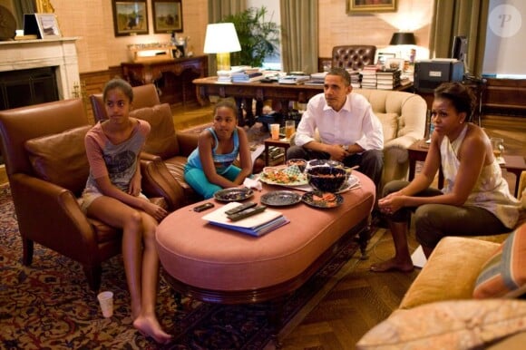 La famille Obama en mode cool regardant la finale de coupe du monde de football féminin le 17 juillet 2011. Les USA ont perdu contre l'équipe du Japon