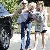 Photos exclusives : Ashlee Simpson accompagne et récupère son fils à l'école le 12 juillet 2011.