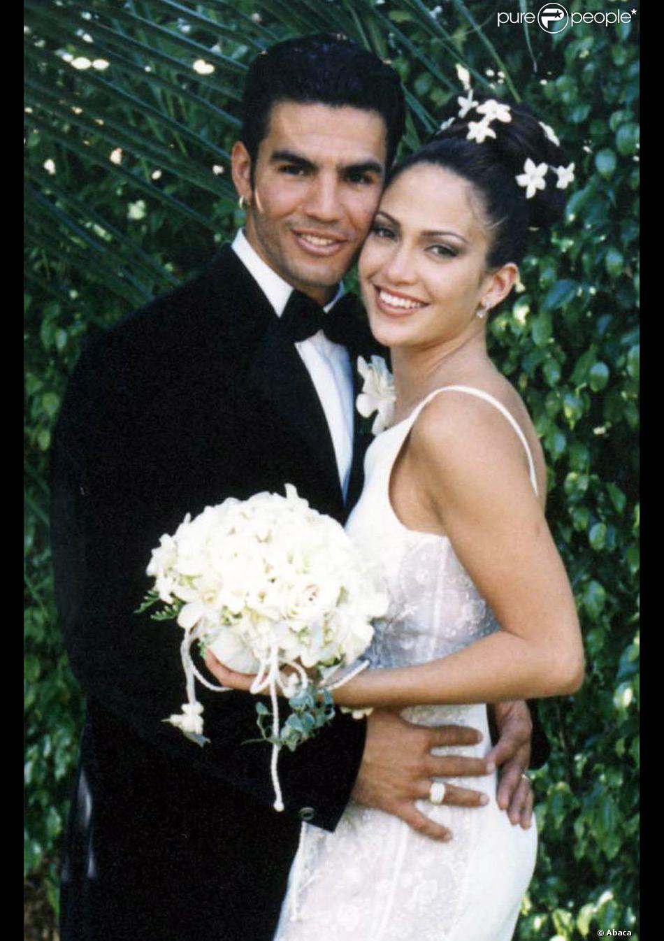 Jennifer Lopez et son premier mari Ojani Noa lors de leur mariage en