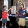 Thierry Henry a servi de guide touristique à l'Anglais Michael Owen le 26 juillet 2011, à l'Empire State Building. Le Frenchie des Red Bulls de New York et la star mancunienne ont fait la pub du All-Star Game du 27 juillet.