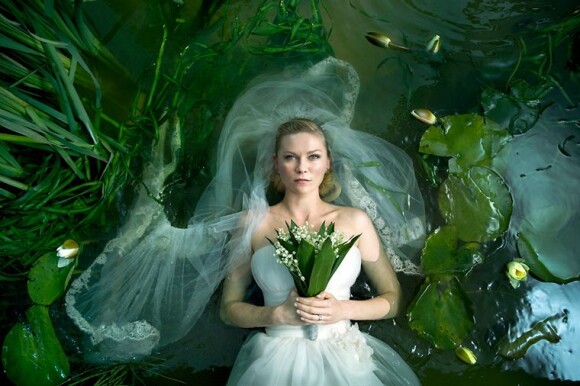 Kirsten Dunst dans Melancholia de Lars Von Trier