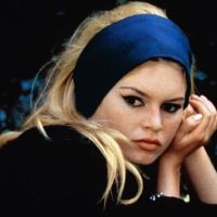 Brigitte Bardot va vous coller à la peau...