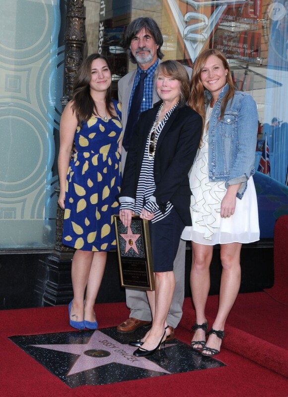 Sissy Spacek reçoit une étoile sur le Walk of Fame à Hollywood, en présence de ses amis David Lynch et Bill Paxton ainsi que de sa famille. Los Angeles, 1e août 2011