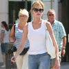 Melanie Griffith s'offre une séance de shopping à Beverly Hills le 2 août 2011