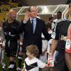 Le prince Albert accueillait et donnait le coup d'envoi, le 2 août 2011 au stade Louis II de Monaco, d'un match de gala entre l'OM et Manchester United au  profit de l'association Un sourire, un espoir pour la vie de Pascal  Olmeta (dont la marraine est la princesse Stéphanie).