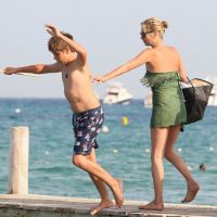 Kate Moss s'en prend à un enfant sur la plage, et ça l'amuse !