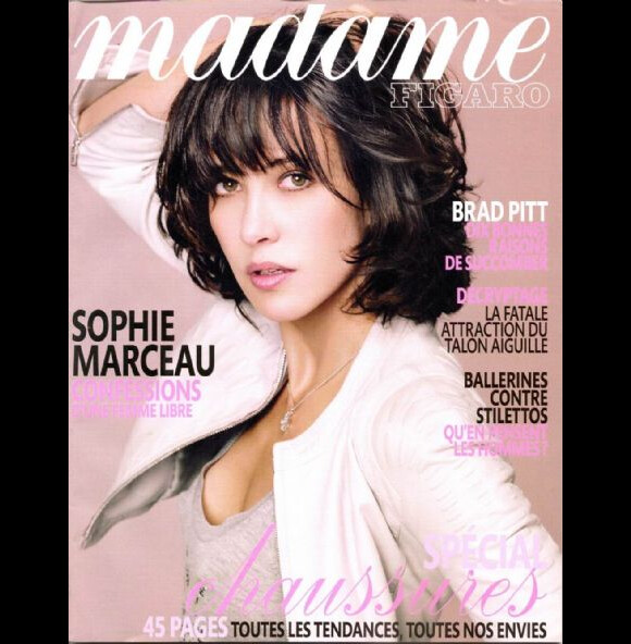 L'actrice Sophie Marceau pose de façon glamour pour le Madame Figaro de février 2009.