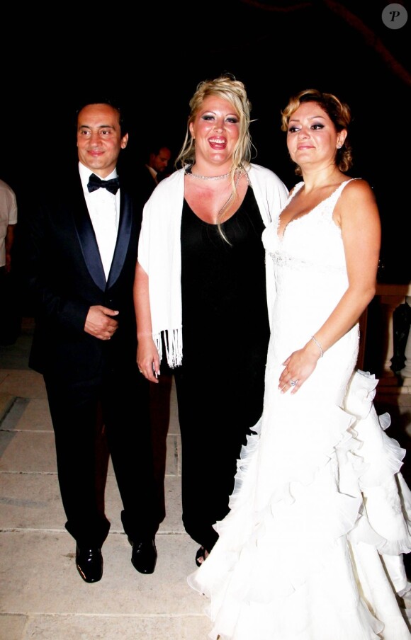 Loana très en formes au mariage de Clara et Rami Gelareh, à Saint-Tropez, le 6 août 2011.