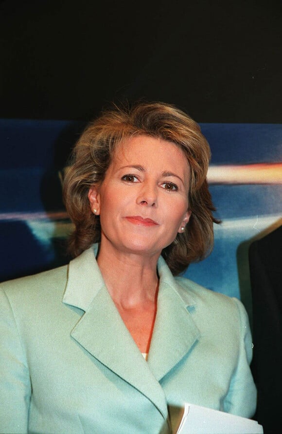 Claire Chazal en avril 1996 sur le plateau de TF1
