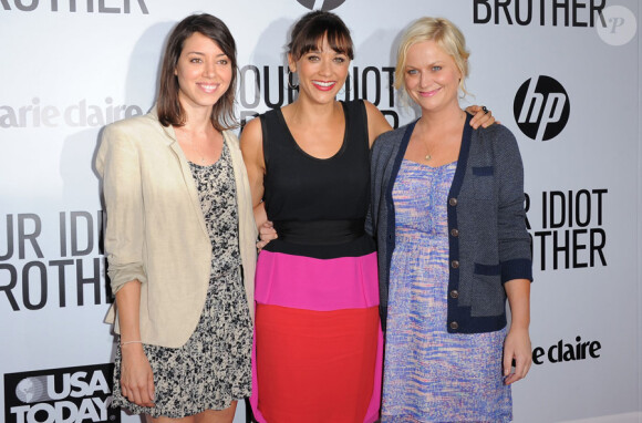 Aubrey Plaza,Rashida Jones et Amy Poehler lors de l'avant-première du film Our Idiot Brother à Hollywood le 16 août 2011