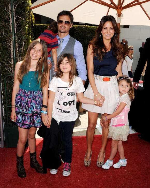 David Charvet et Brooke Burke et leurs quatre enfants en mars 2011 à Los Angeles 