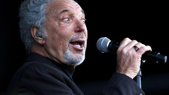 Tom Jones : Hospitalisé à Monaco, son show annulé...