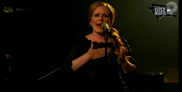 Adele interprète Someone like you, lors des MTV Video Music Awards, dimanche 28 août 2011.
