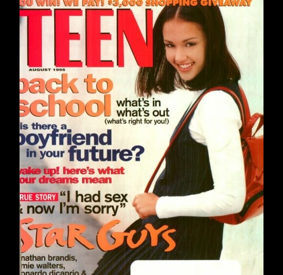 Jessica Alba pose pour sa toute première couverture de magazine à seulement 14 ans, pour Teen. Août 1995.