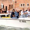 Arrivée spectaculaire de George Clooney, accompagné de ses amis Cindy Crawford et Rande Gerber, à Venise pour la Mostra, le 30 août 2011.