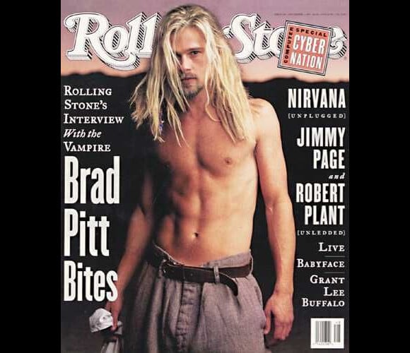 Torse nu et longue cheveux blonds, Brad Pitt pose pour Rolling Stone. 1er décembre 1994.