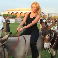 Shakira : Quand elle monte un âne ça vaut le détour