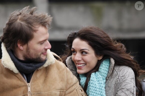 Sofia Essaïdi et Axel Kiener sur le tournage d'Aïcha : la grande débrouille, diffusé France 2 à 20h35 le 7 septembre