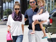 Jessica Alba rayonne auprès de son mari et d'Honor, une ballerine décalée