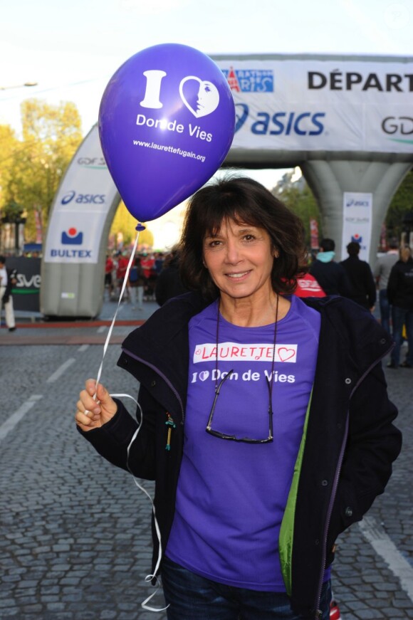 Stéphanie Fugain, en avril 2011, lors du 35e Marathon international de Paris 
