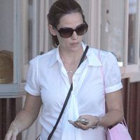 Jennifer Garner, enceinte de son 3e enfant, aime aussi le shopping en solo