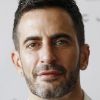 Marc Jacobs demanderait un salaire de 10 millions d'euros pour prendre le poste de directeur artistique de Dior à la place de John Galliano.
