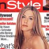 Se dévoilant un peu plus, l'actrice Jennifer Aniston pose nue pour montrer sa vraie beauté au magazine InStyle. Septembre 1999.