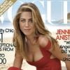 Elegante et glamour dans sa robe rouge, Jennifer Aniston fait rêver les lecteurs du magazine Vogue lors de la publication de son numéro de décembre 2008.